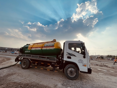 Nỗ lực khắc phục sự cố tắc nghẽn trên 600m3 đường ống thoát nước trước mùa mưa tại KCN Genimex