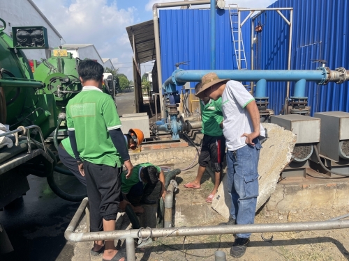 Nỗ lực khắc phục sự cố tắc nghẽn trên 600m3 đường ống thoát nước trước mùa mưa tại KCN Genimex