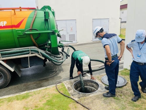 Việc hút nước thải tại KCN Tân Đông Hiệp là một nhiệm vụ cấp bách, đòi hỏi phải xử lý kịp thời