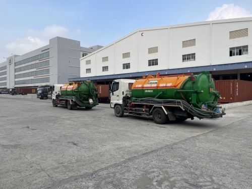 Hút nước thải 800m³ để ứng phó với mùa mưa tại KCN Tân Mỹ, Tân Uyên, Bình Dương