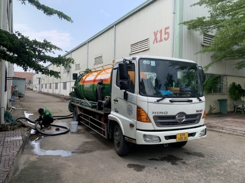Hệ thống nước thải tại KCN Tân Hiệp, Bình Dương đã được công nhân xử lý gọn gàng nhanh chóng
