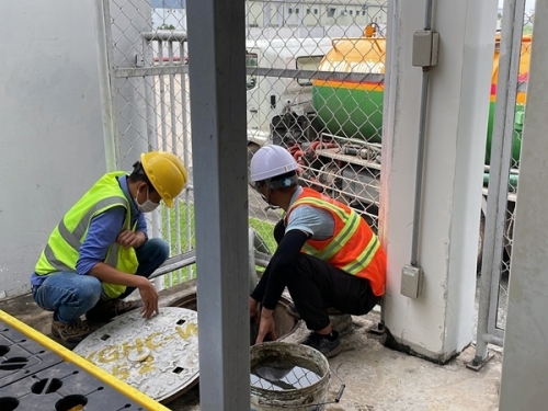 Thi công hút và vận chuyển bùn vi sinh tại KCN Mỹ Phước 3