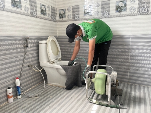 Thông tắc bồn cầu chuyên nghiệp - Giải pháp tối ưu cho doanh nghiệp