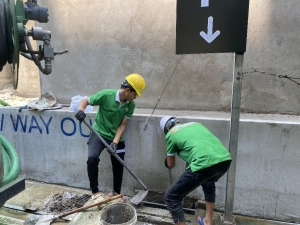 Nạo vét cống rãnh tại KCN Bàu Bàng bằng xe cao áp