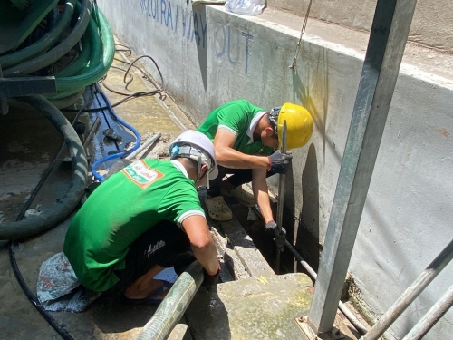 Thi công nạo vét hố ga tại KCN Protrade