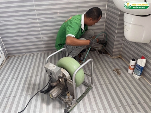 Dịch vụ thông tắc cống tại Thủ Dầu Một bằng máy áp lực nước