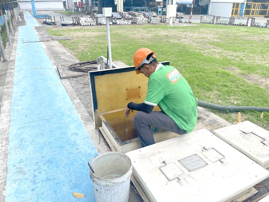 Dịch vụ hút nước thải dầu mỡ tại KCN VSIP 1 Bình Dương