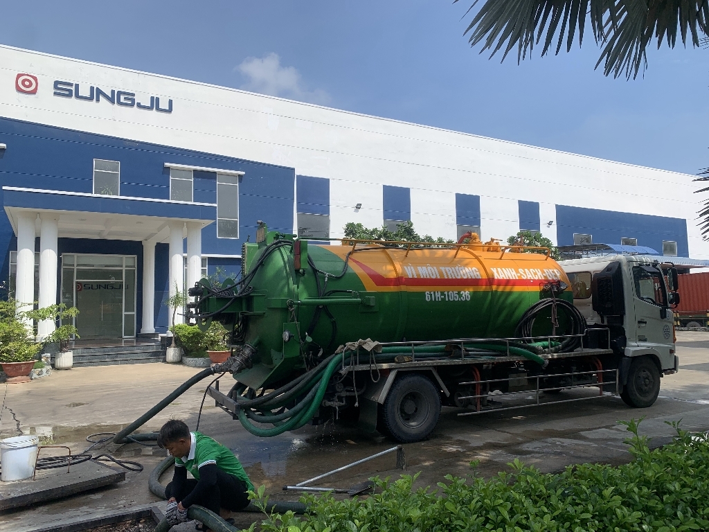 Thi công vệ sinh đường cống tại KCN Vsip 1