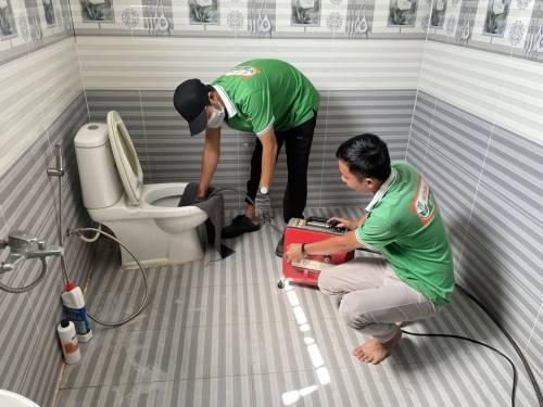 Thi công thông tắc bồn cầu tại KCN Sóng Thần 1