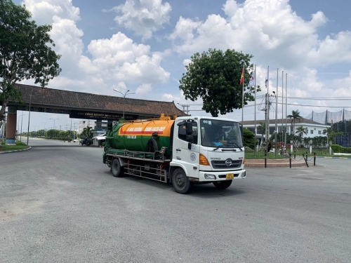 Dịch vụ cho thuê xe và nhân công hút – vận chuyển bùn vi sinh