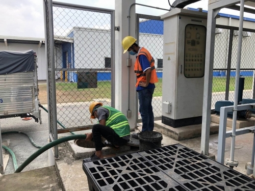 Dịch vụ cho thuê xe và nhân công hút – vận chuyển bùn vi sinh