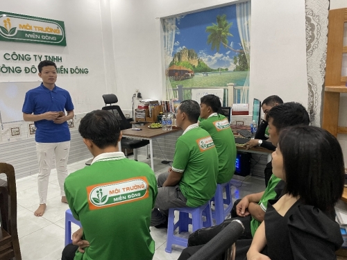IMK đào tạo kỹ năng dùng mạng xã hội cho nhân viên Môi Trường Miền Đông