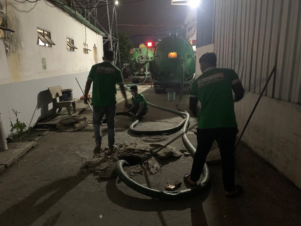 Dịch vụ hút hầm cầu tại kcn Tân đông hiệp B dĩ an bình dương