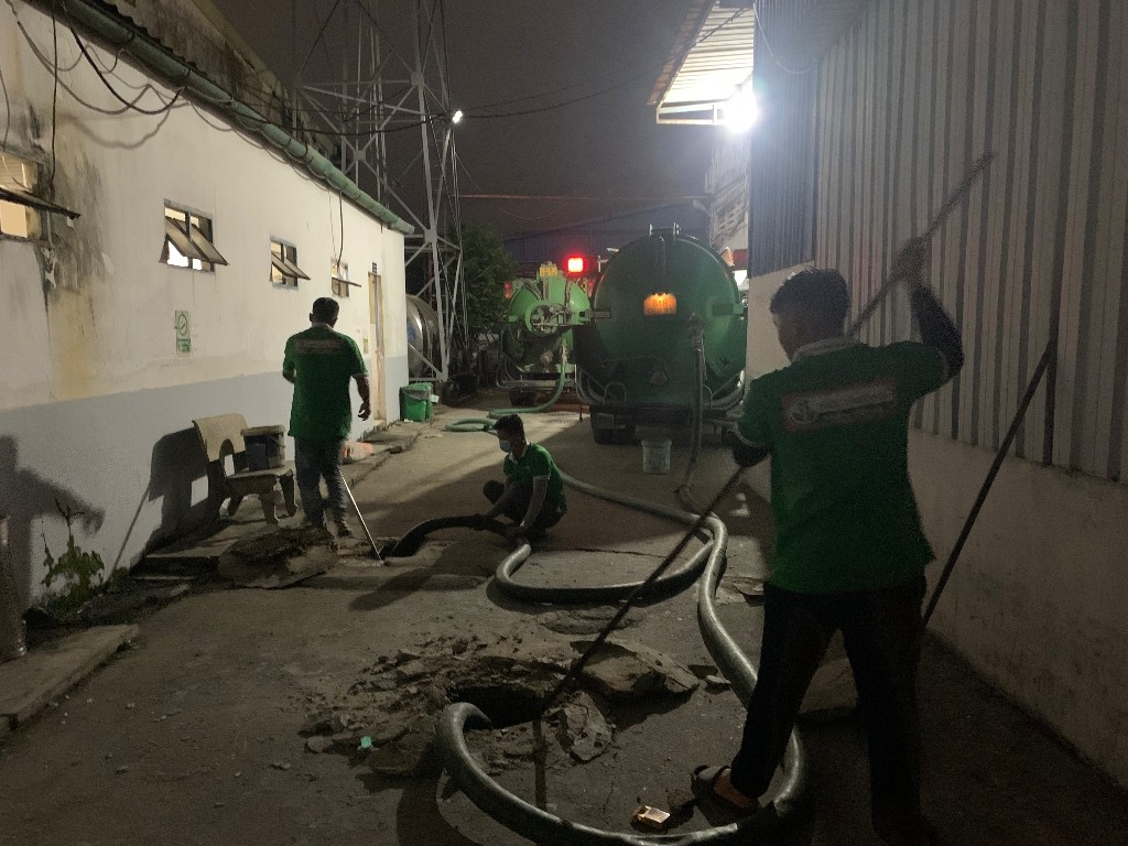 Dịch vụ hút hầm cầu tại kcn Tân đông hiệp B dĩ an bình dương