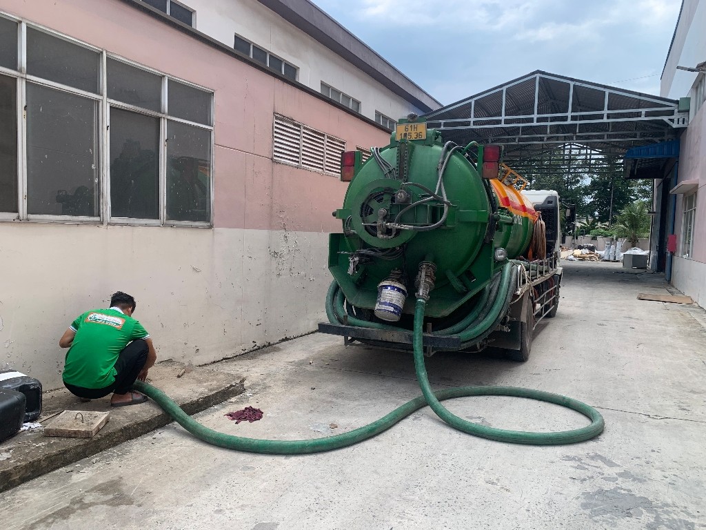 Dịch vụ hút hầm cầu tại kcn Tân bình cổng xanh bình dương