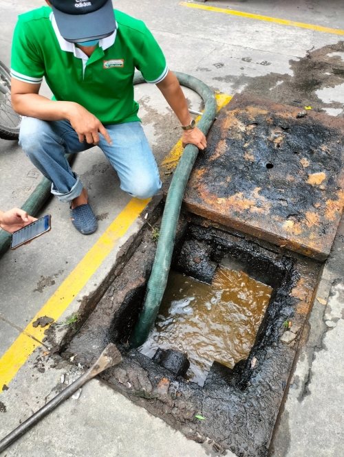 Dịch vụ hút hầm cầu cho công ty sâm thành ở khu công nghiệp nam tan uyên mở rộng