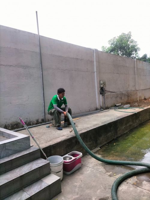 Khảo Sát và Thi Công Nắp Hố Ga và Hút Hầm Cầu Tại Công Ty Midea