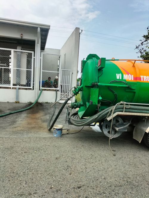 Công ty Môi Trường Miền Đông thực hiện dịch vụ hút bùn vi sinh