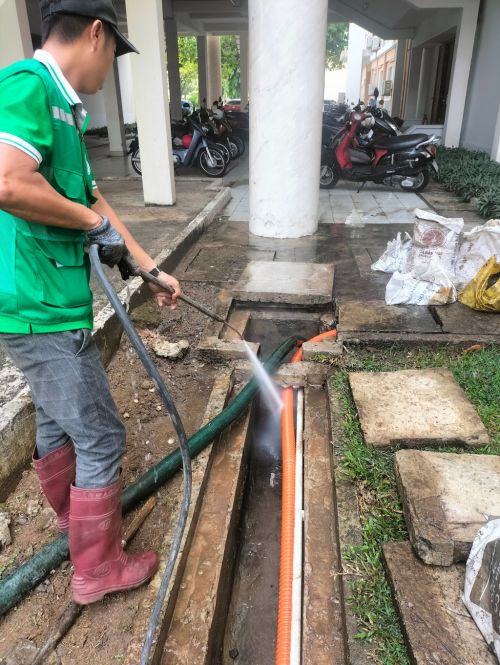 Vệ sinh đường mương, nạo vét cống rãnh: giải pháp cần thiết cho môi trường xanh xách đẹp h