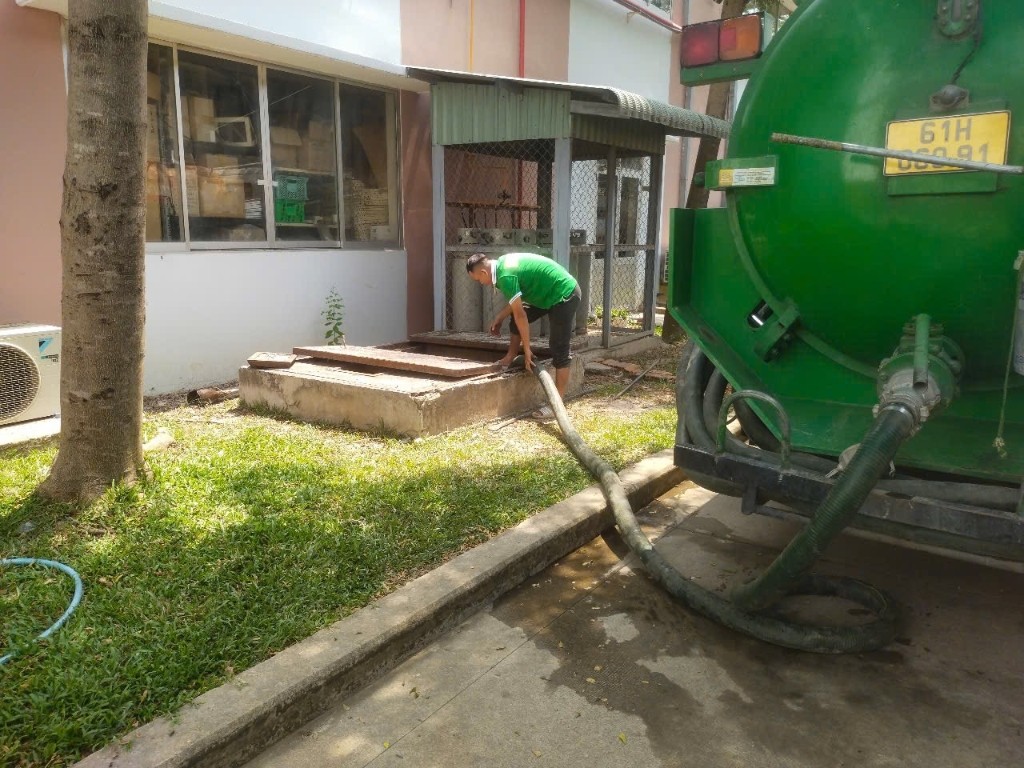 Dịch vụ hút hầm cầu tại kcn Hiẹp Phước nhà bè tphcm