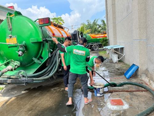 Dịch vụ công ty môi trường miền đông hút hầm cầu tại kcn sóng thần 3