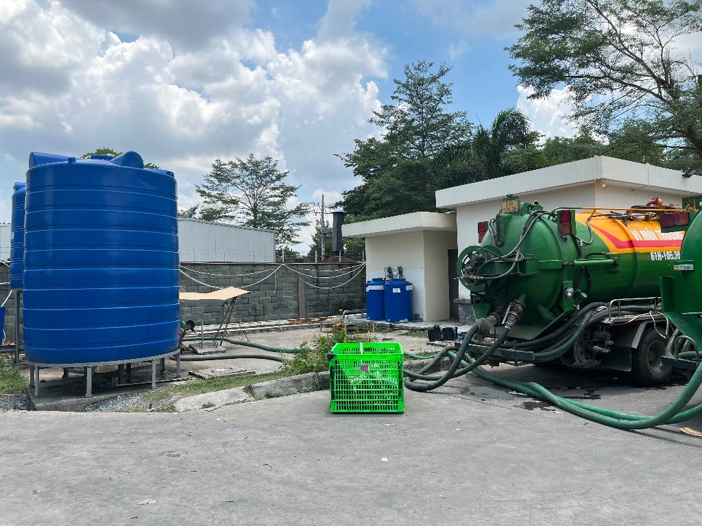Dịch vụ công ty môi trường miền đông hút bùn vi sinh tại kcn hố Nai 3 đồng Nai