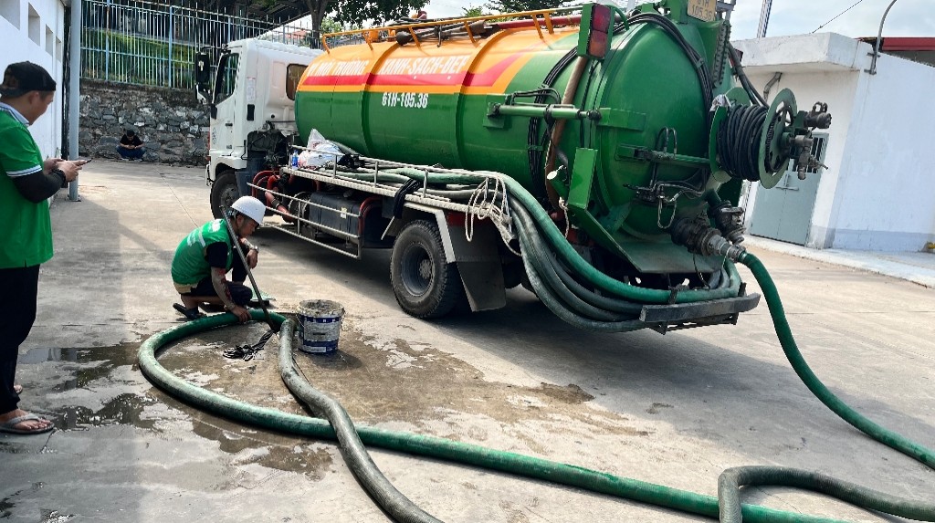 Dịch vụ hút hầm cầu tại kcn linh trung |||