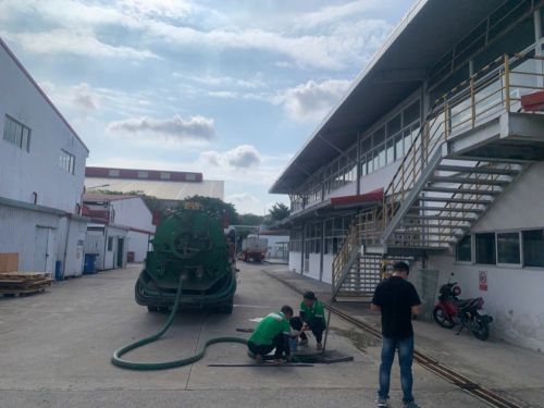 Dịch vụ hút hầm cầu tại công ty cổ phần bao bì vina ức đồng Nai