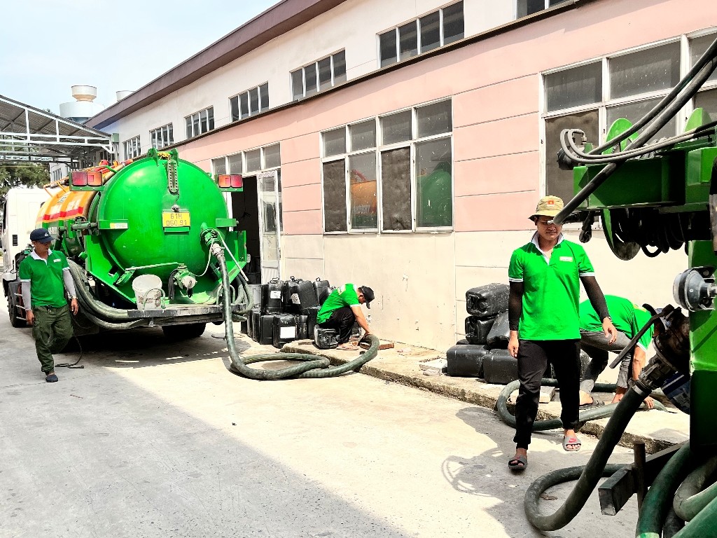 Dịch vụ hút hầm cầu tại kcn tân Phú trung củ chi tphcm