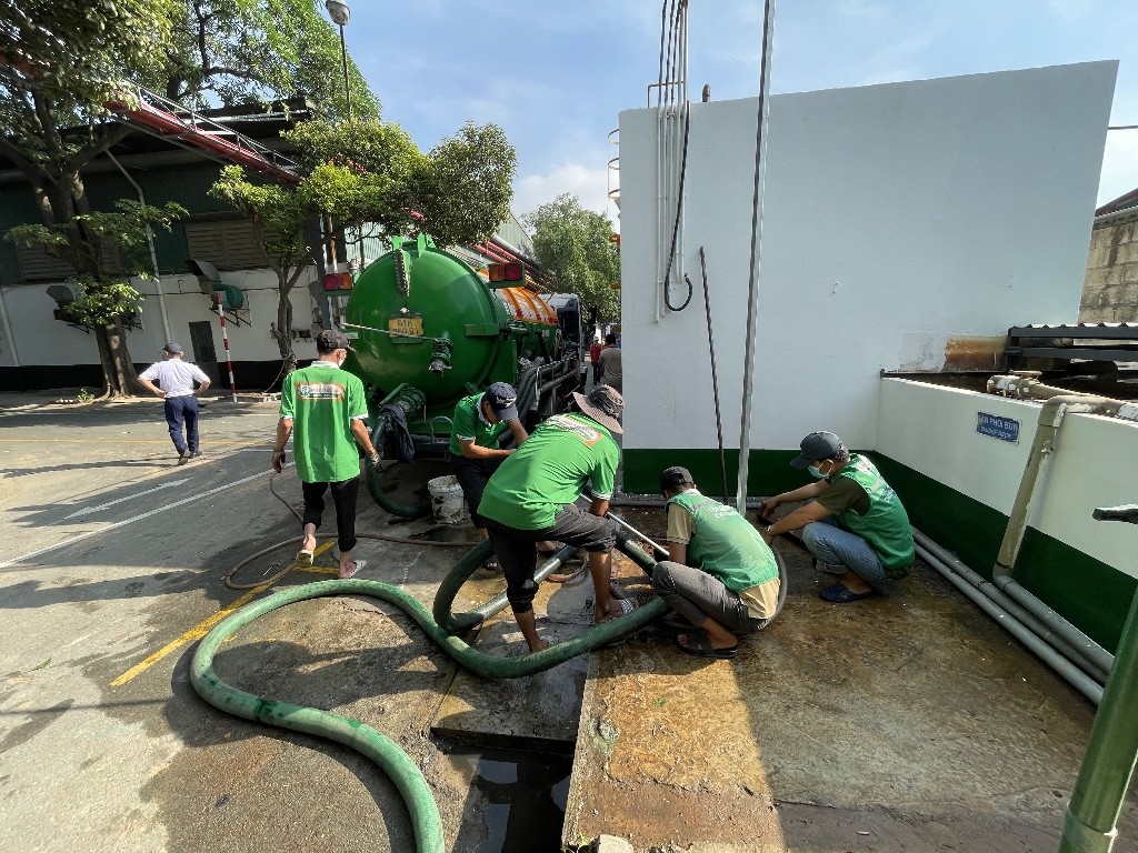 Đơn vị hút hầm cầu chuyên nghiệp tại KCN Hoàng Mai, Nghệ An