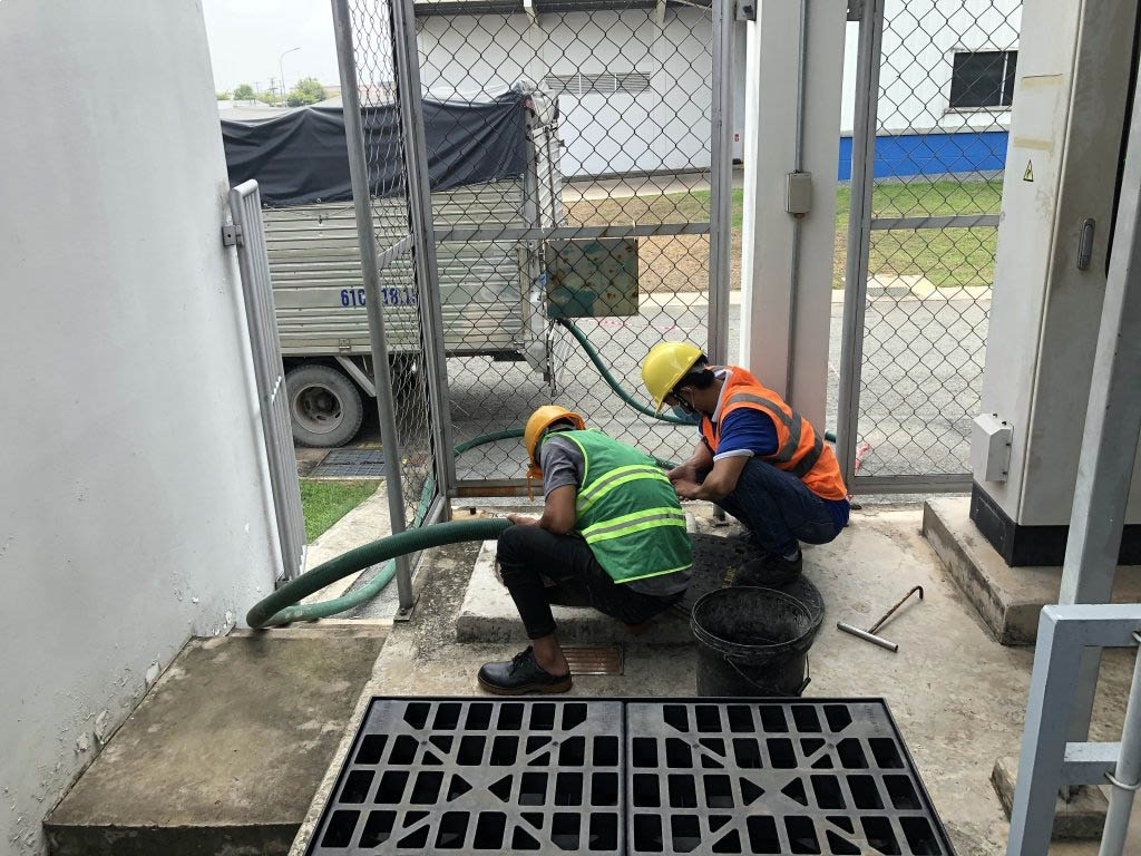 Bảng giá vận chuyển bùn vi sinh