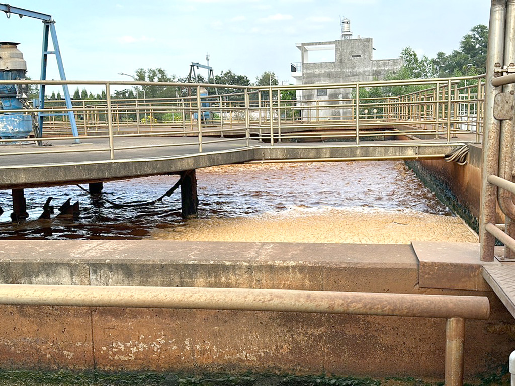 Bảng giá vận chuyển bùn vi sinh