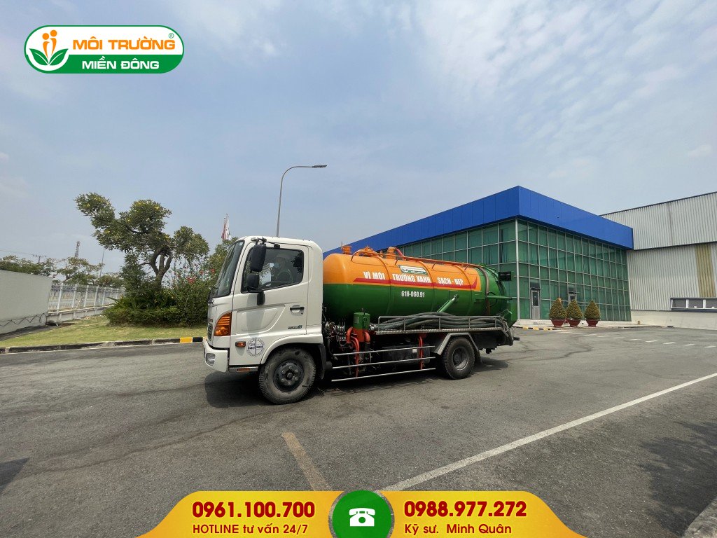 Vận chuyển bùn vi sinh xe 5 khối