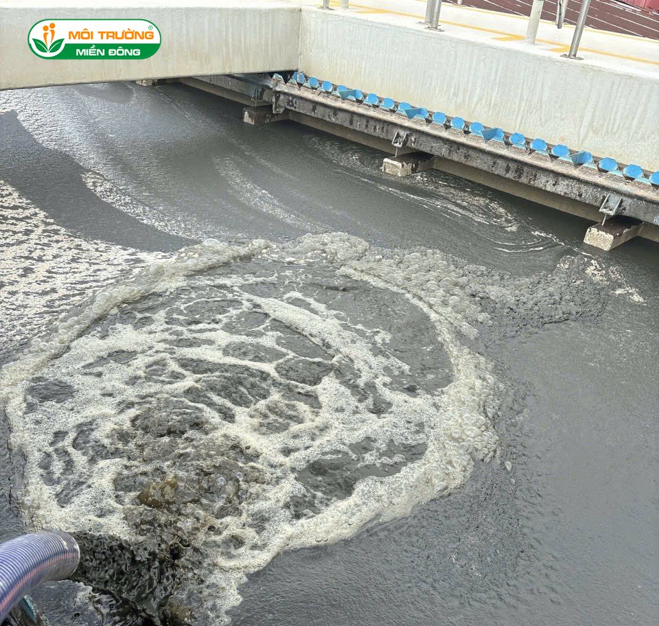 Bảng giá vận chuyển bùn vi sinh